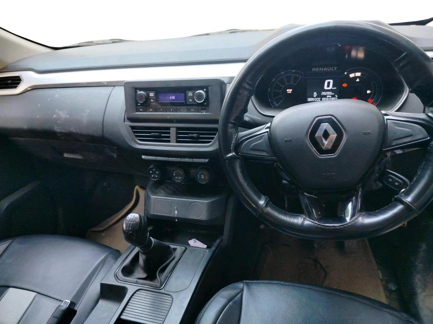 2021 Renault Kiger RXL MT, Petrol, Manual, 28,289 km, interior