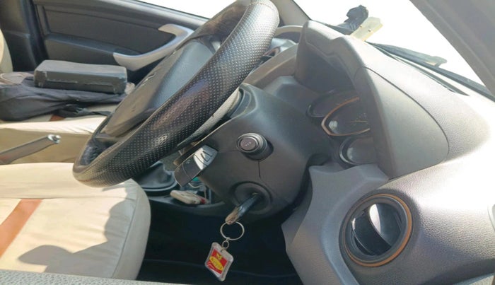 2017 Renault Duster 85 PS RXE 4X2 MT ADVENTURE EDITION, Diesel, Manual, 1,42,366 km, interior