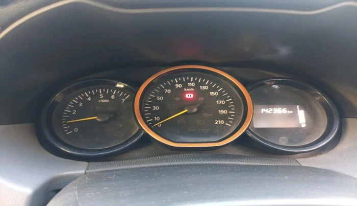 2017 Renault Duster 85 PS RXE 4X2 MT ADVENTURE EDITION, Diesel, Manual, 1,42,366 km, interior