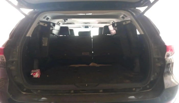 2017 Toyota Fortuner 2.8 4X2 MT, Diesel, Manual, 1,08,437 km, exterior