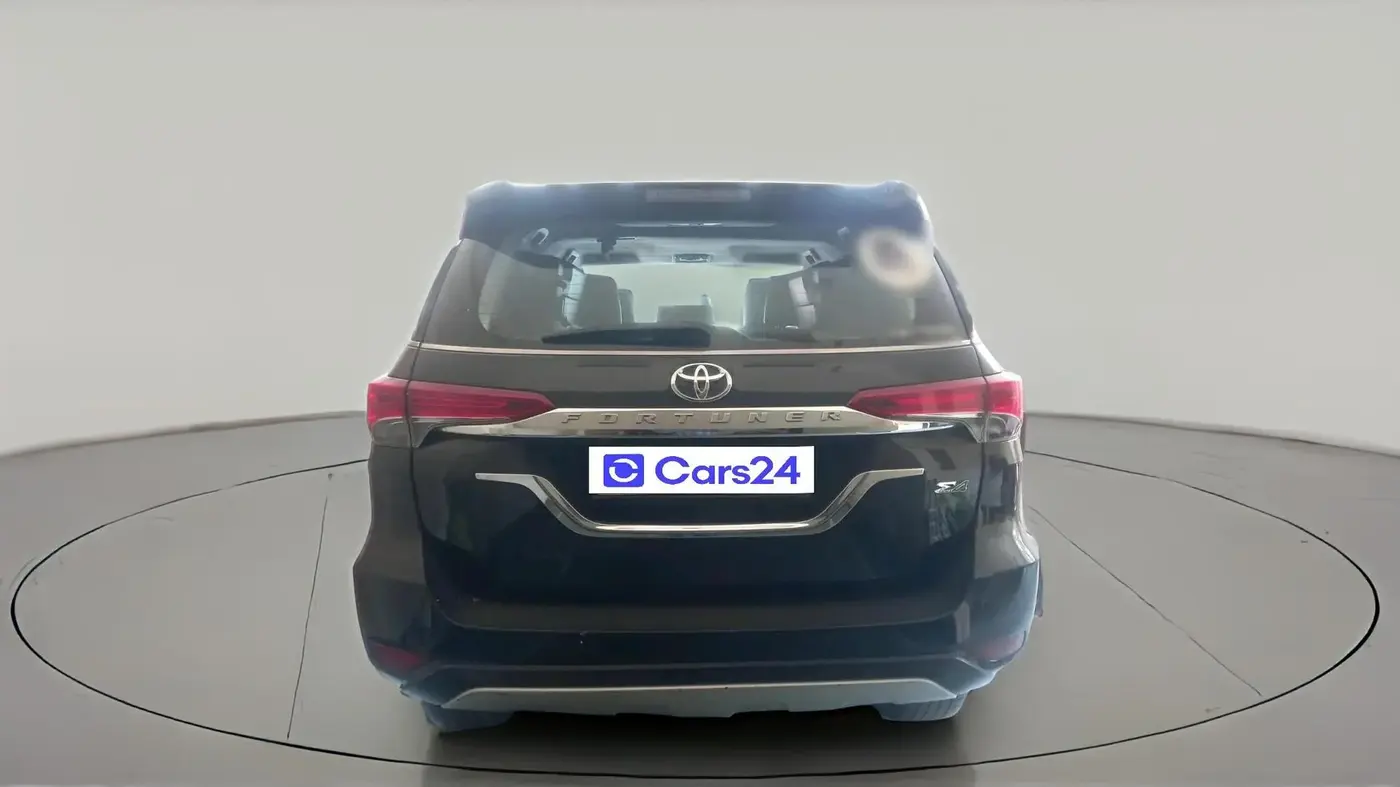 2017 Toyota Fortuner 2.8 4X2 MT, Diesel, Manual, 1,08,437 km, exterior