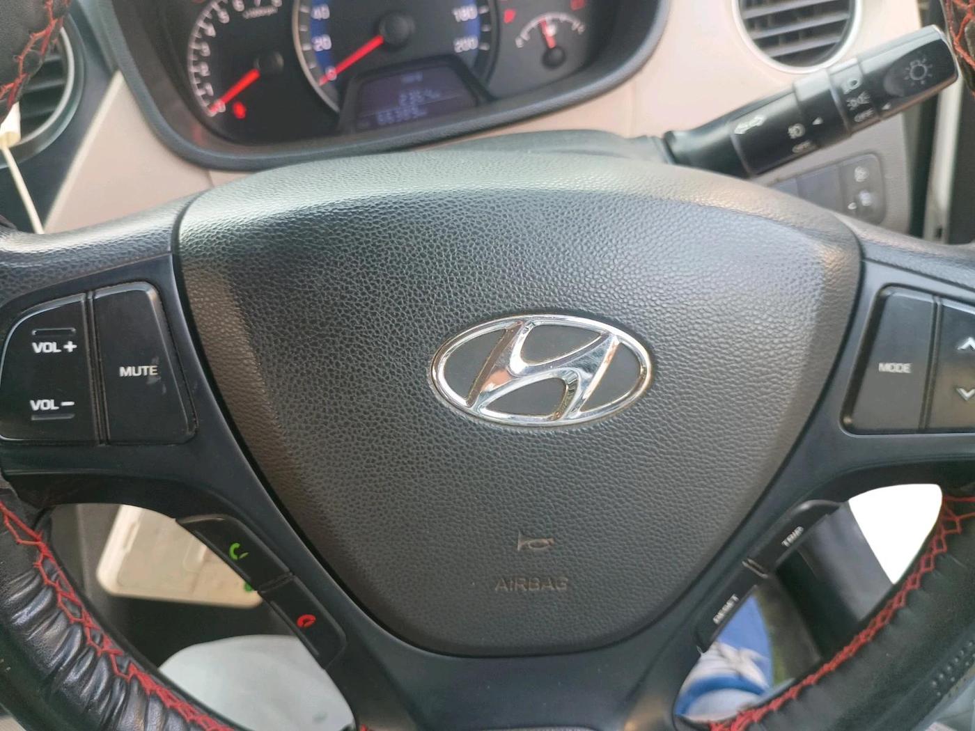 2015 Hyundai Xcent SX 1.2, Petrol, Manual, 66,391 km, interior
