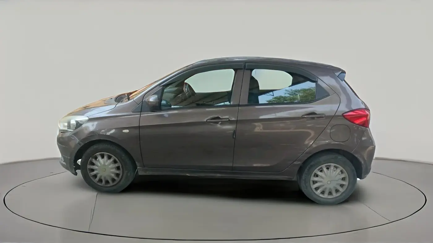 2018 Tata Tiago XT DIESEL, Diesel, Manual, 1,29,063 km, exterior