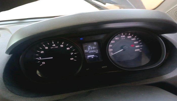 2018 Tata Tiago XT DIESEL, Diesel, Manual, 1,29,063 km, interior