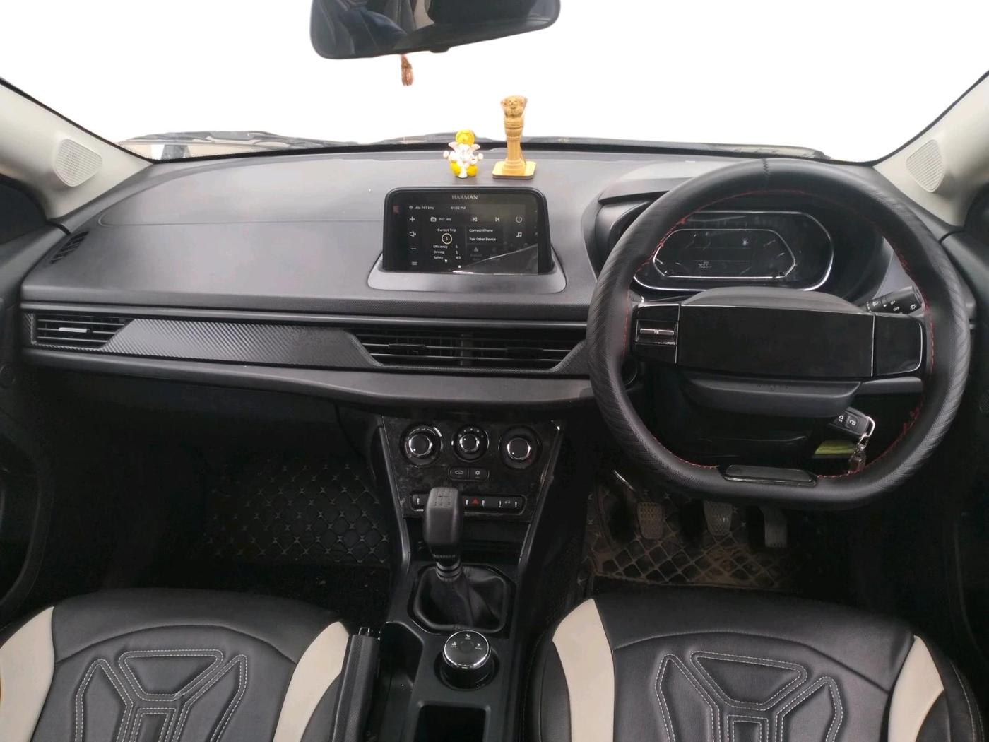 2024 Tata NEXON SMART+ SUNROOF 1.2 PETROL, Petrol, Manual, 7,565 km, interior