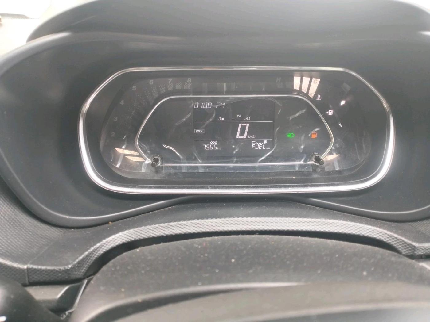 2024 Tata NEXON SMART+ SUNROOF 1.2 PETROL, Petrol, Manual, 7,565 km, interior