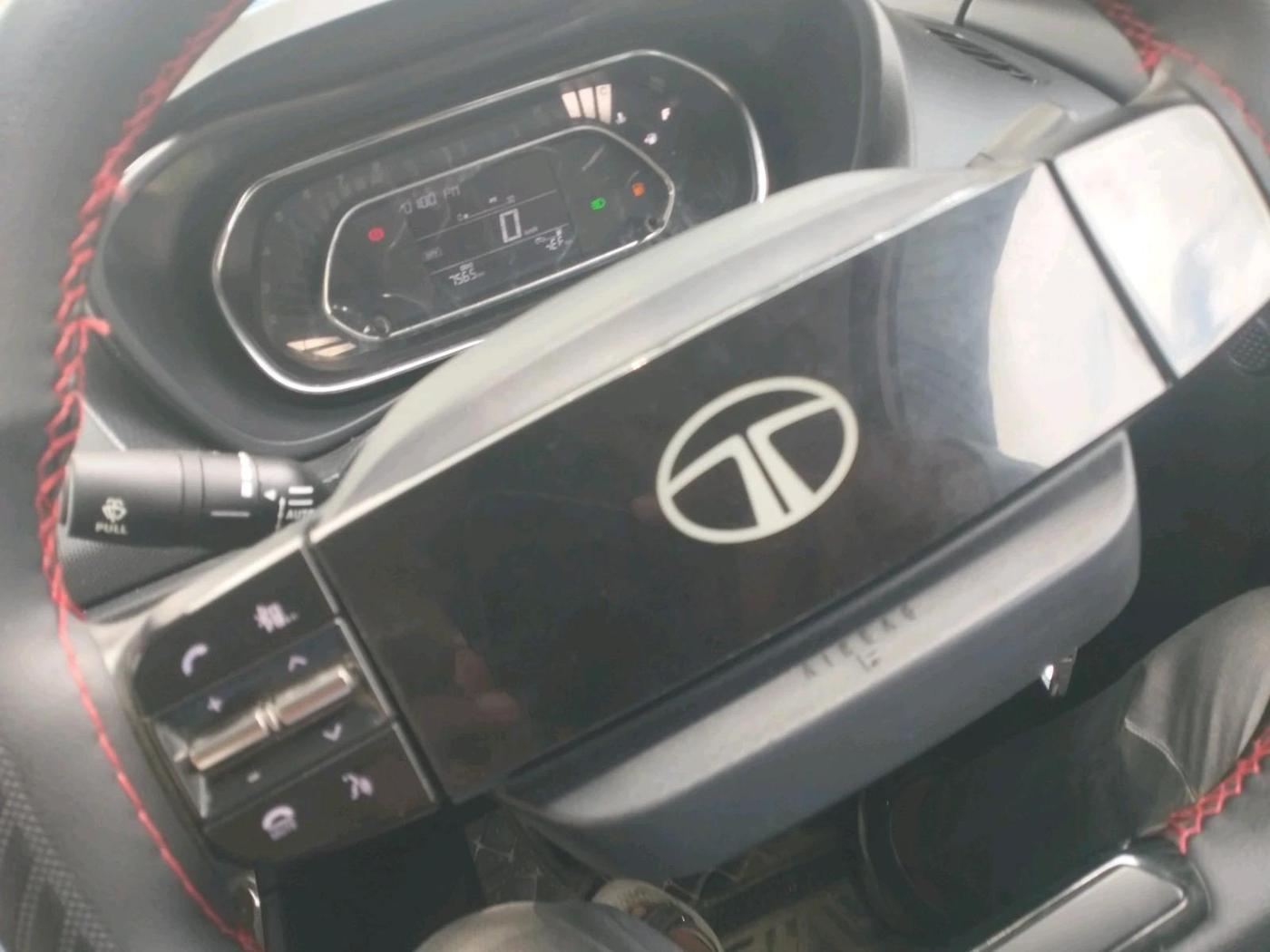 2024 Tata NEXON SMART+ SUNROOF 1.2 PETROL, Petrol, Manual, 7,565 km, interior