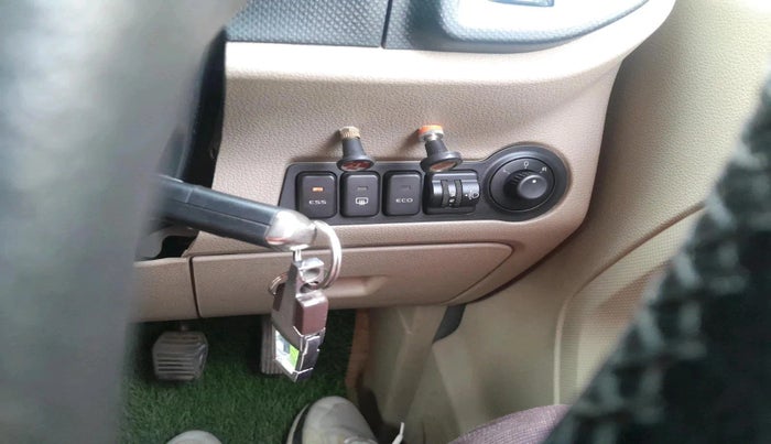 2022 Mahindra BOLERO NEO N10 R, Diesel, Manual, 1,00,146 km, interior