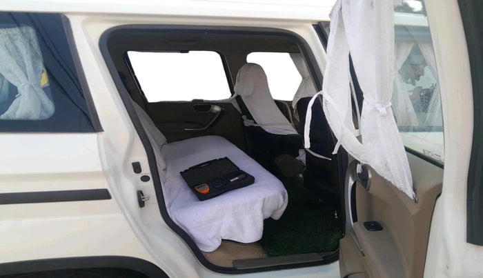 2022 Mahindra BOLERO NEO N10 R, Diesel, Manual, 1,00,146 km, interior