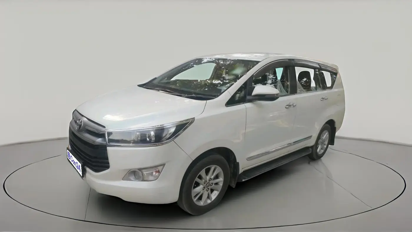 2018 Toyota Innova Crysta 2.4 VX 8 STR, Diesel, Manual, 1,09,275 km, exterior