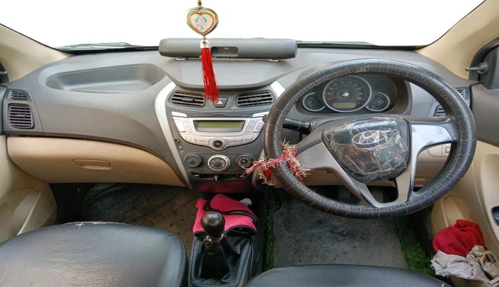 2017 Hyundai Eon MAGNA + AIRBAG, Petrol, Manual, 96,172 km, interior