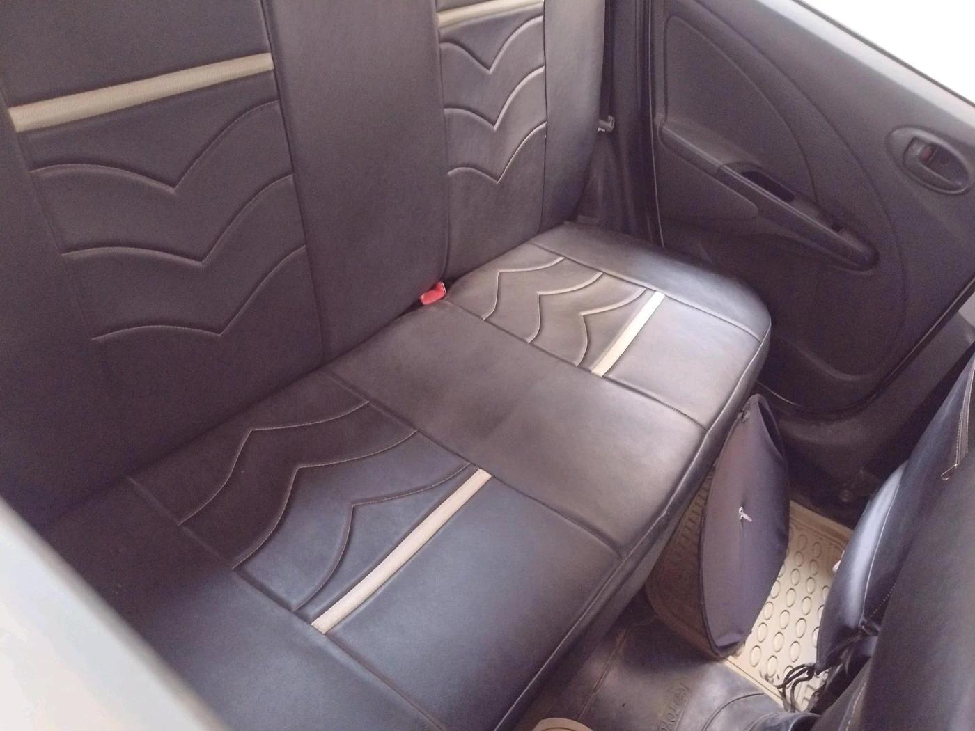 2013 Toyota Etios G, Petrol, Manual, 90,201 km, interior