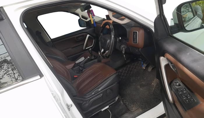 2024 Mahindra SCORPIO-N Z6 DIESEL MT 2WD 7 STR, Diesel, Manual, 64,455 km, interior
