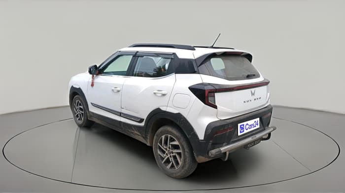 2025 Mahindra XUV 3XO AX5 1.2 L TCMPFi, Petrol, Manual, 14,967 km, exterior