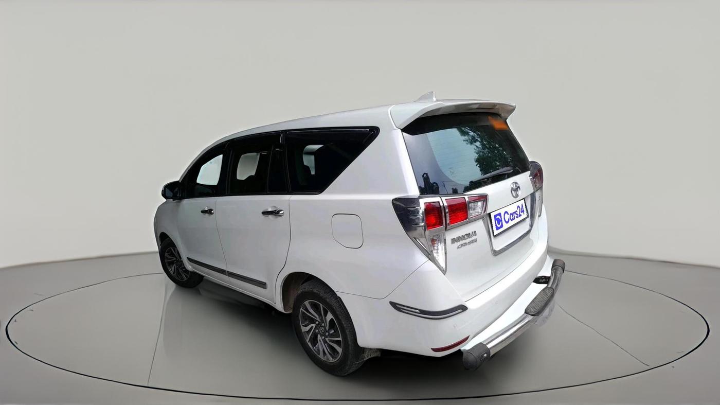 2022 Toyota Innova Crysta 2.4 VX 7 STR, Diesel, Manual, 90,742 km, exterior