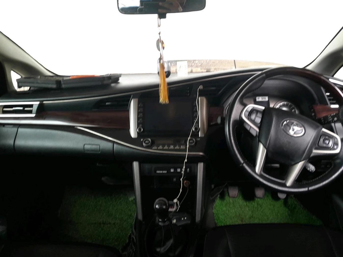 2022 Toyota Innova Crysta 2.4 VX 7 STR, Diesel, Manual, 90,742 km, interior