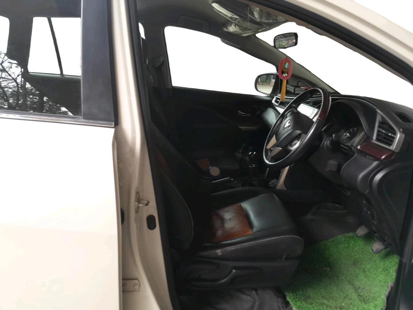 2022 Toyota Innova Crysta 2.4 VX 7 STR, Diesel, Manual, 90,742 km, interior