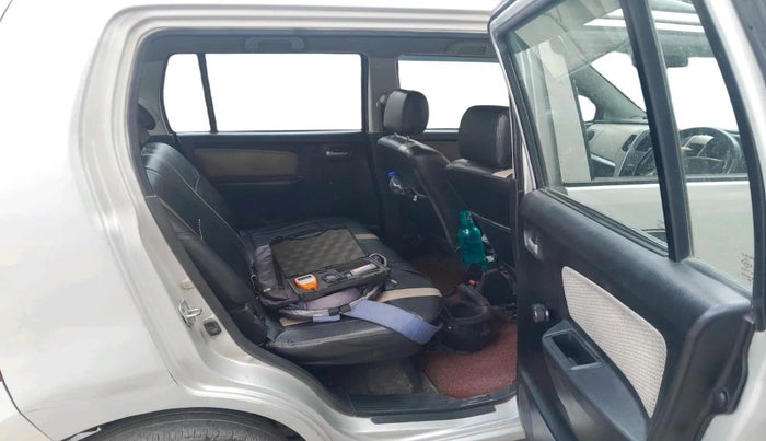 2017 Maruti Wagon R 1.0 LXI CNG, CNG, Manual, 1,50,750 km, interior