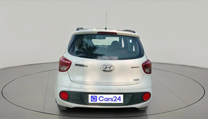 2017 Hyundai Grand i10 SPORTZ (O) AT 1.2 KAPPA VTVT, Petrol, Automatic, 68,267 km, exterior