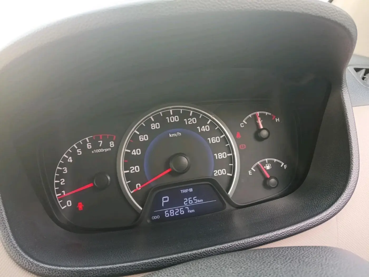 2017 Hyundai Grand i10 SPORTZ (O) AT 1.2 KAPPA VTVT, Petrol, Automatic, 68,267 km, interior