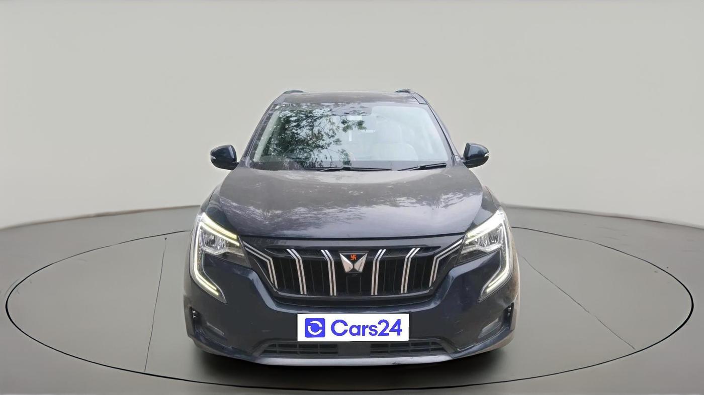 2022 Mahindra XUV700 AX 7 P AT 7 STR, Petrol, Automatic, 1,25,178 km, exterior