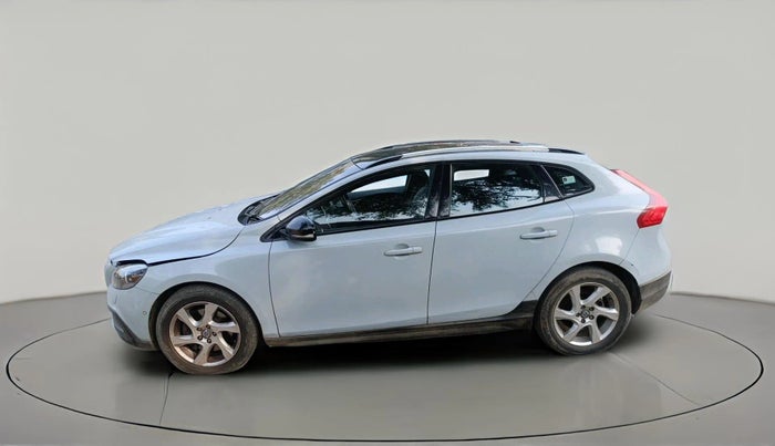 2013 Volvo V40 Cross Country D3, Diesel, Automatic, 1,12,000 km, exterior