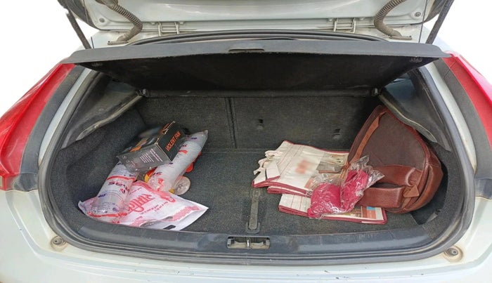 2013 Volvo V40 Cross Country D3, Diesel, Automatic, 1,12,000 km, exterior