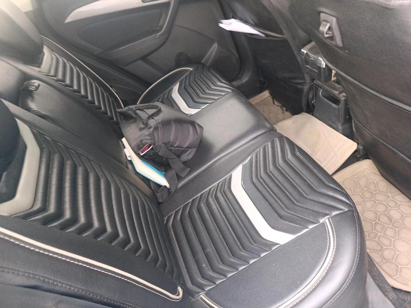 2017 Maruti Vitara Brezza ZDI, Diesel, Manual, 1,07,617 km, interior