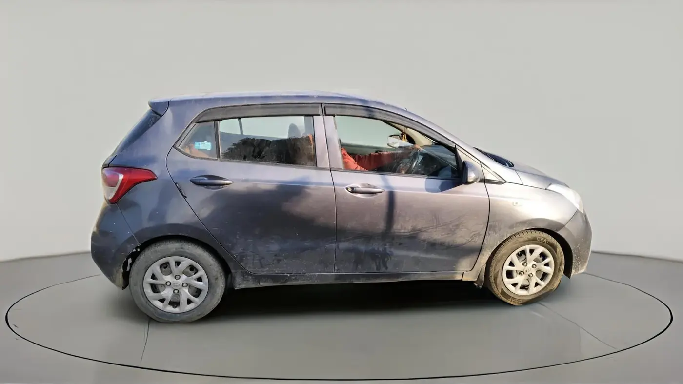 2017 Hyundai Grand i10 MAGNA U2 1.2 CRDI, Diesel, Manual, 1,29,592 km, exterior