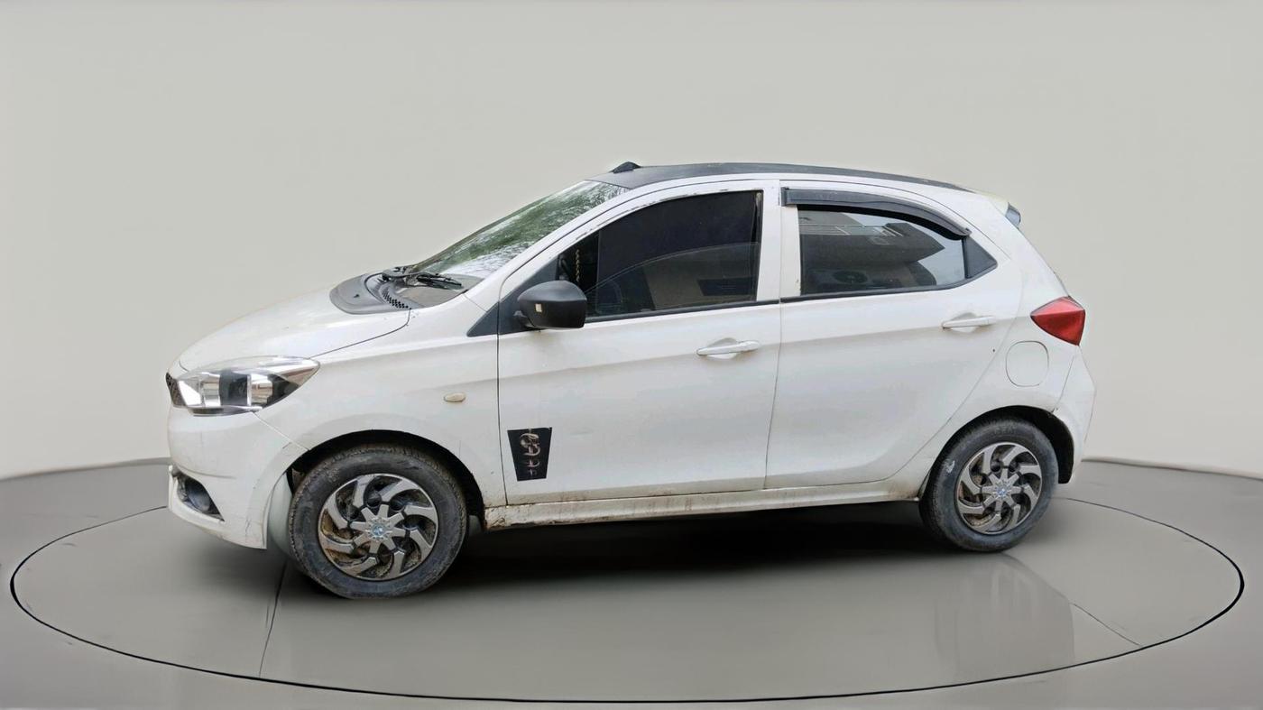 2017 Tata Tiago XT DIESEL, Diesel, Manual, 1,57,457 km, exterior