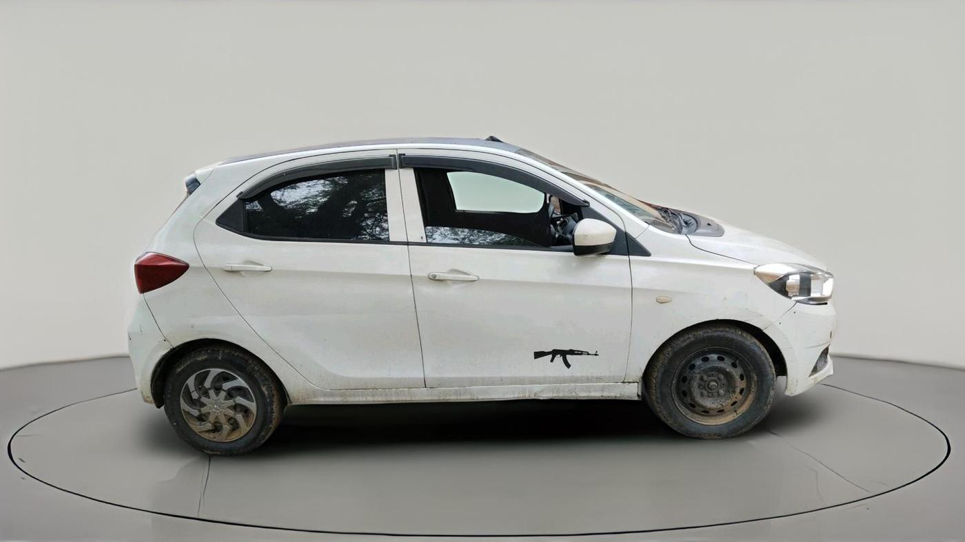 2017 Tata Tiago XT DIESEL, Diesel, Manual, 1,57,457 km, exterior