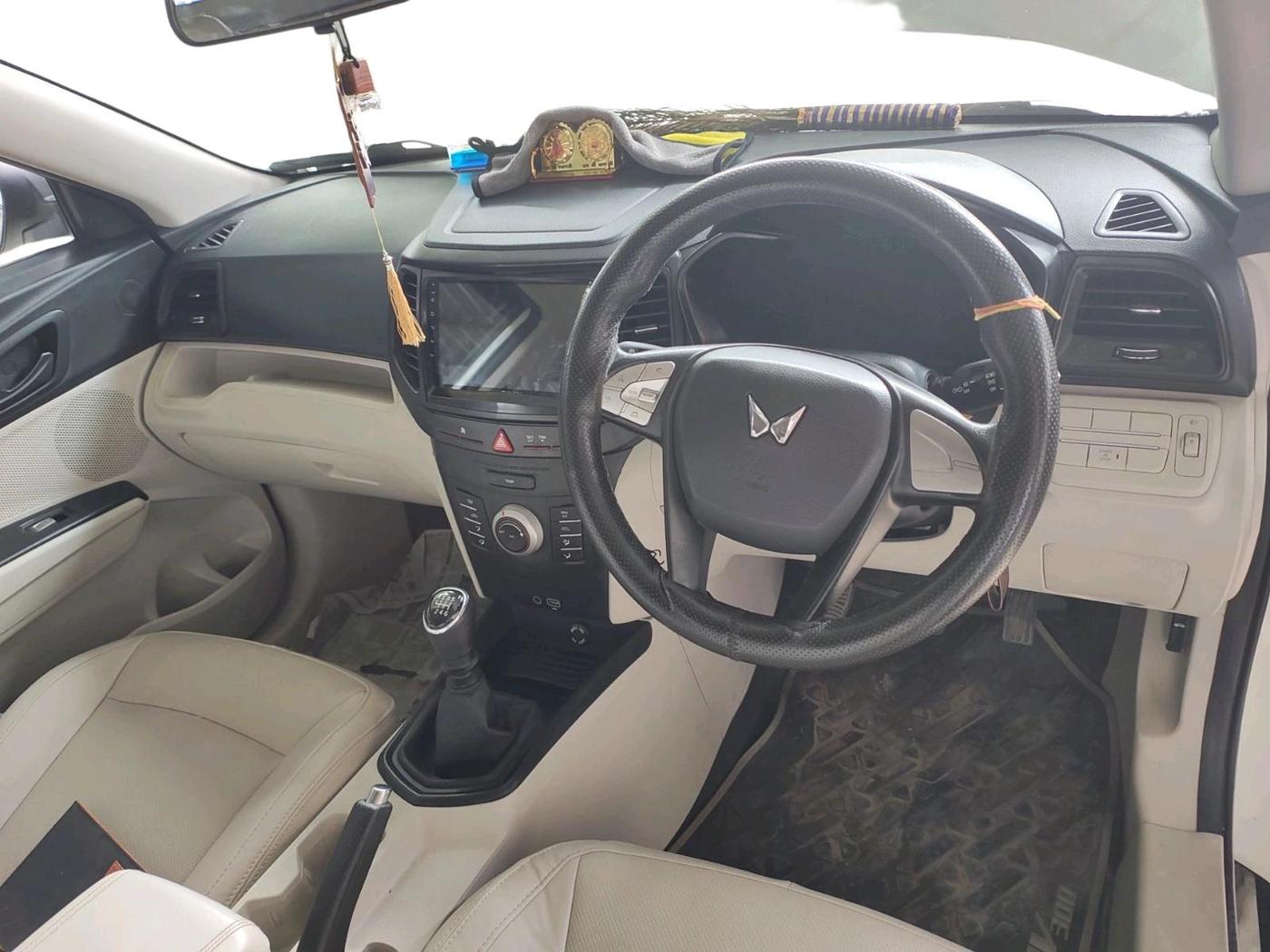 2023 Mahindra XUV300 W6 1.5 Diesel, Diesel, Manual, 34,857 km, interior