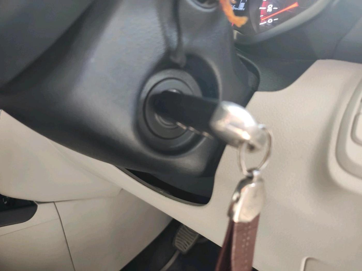 2023 Mahindra XUV300 W6 1.5 Diesel, Diesel, Manual, 34,857 km, interior