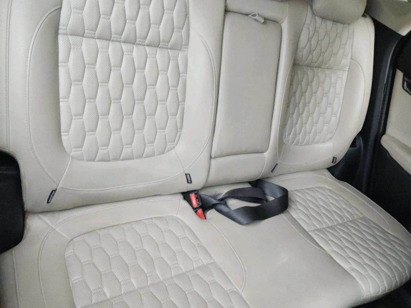 2019 KIA SELTOS HTX PLUS 1.5 DIESEL, Diesel, Manual, 3,12,723 km, interior