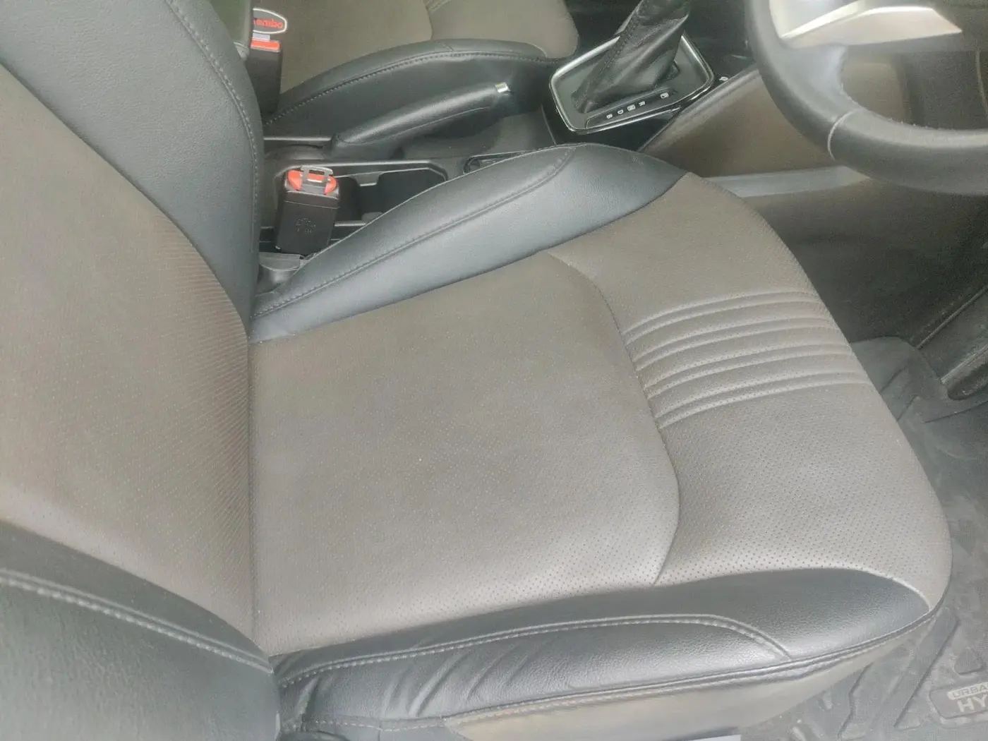 2023 Toyota URBAN CRUISER HYRYDER V HYBRID, Hybrid, Automatic, 24,593 km, interior