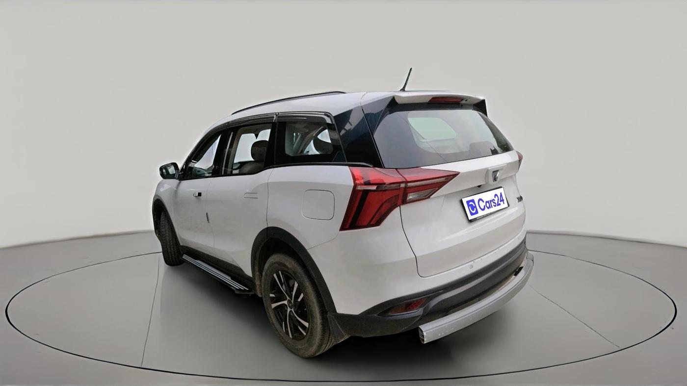 2023 Mahindra XUV700 MX D MT 5 STR, Diesel, Manual, 69,053 km, exterior