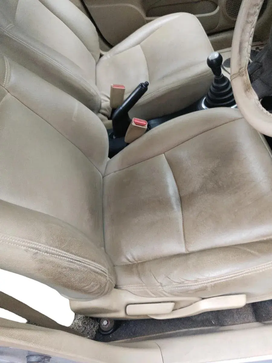 2014 Honda Amaze 1.5L I-DTEC S, Diesel, Manual, 2,19,553 km, interior