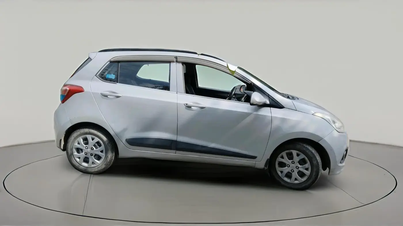 2016 Hyundai Grand i10 SPORTZ 1.1 CRDI, Diesel, Manual, 1,04,350 km, exterior
