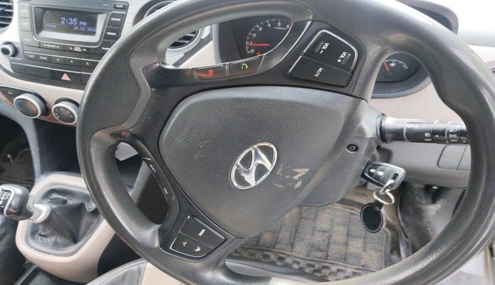 2016 Hyundai Grand i10 SPORTZ 1.1 CRDI, Diesel, Manual, 1,04,350 km, interior