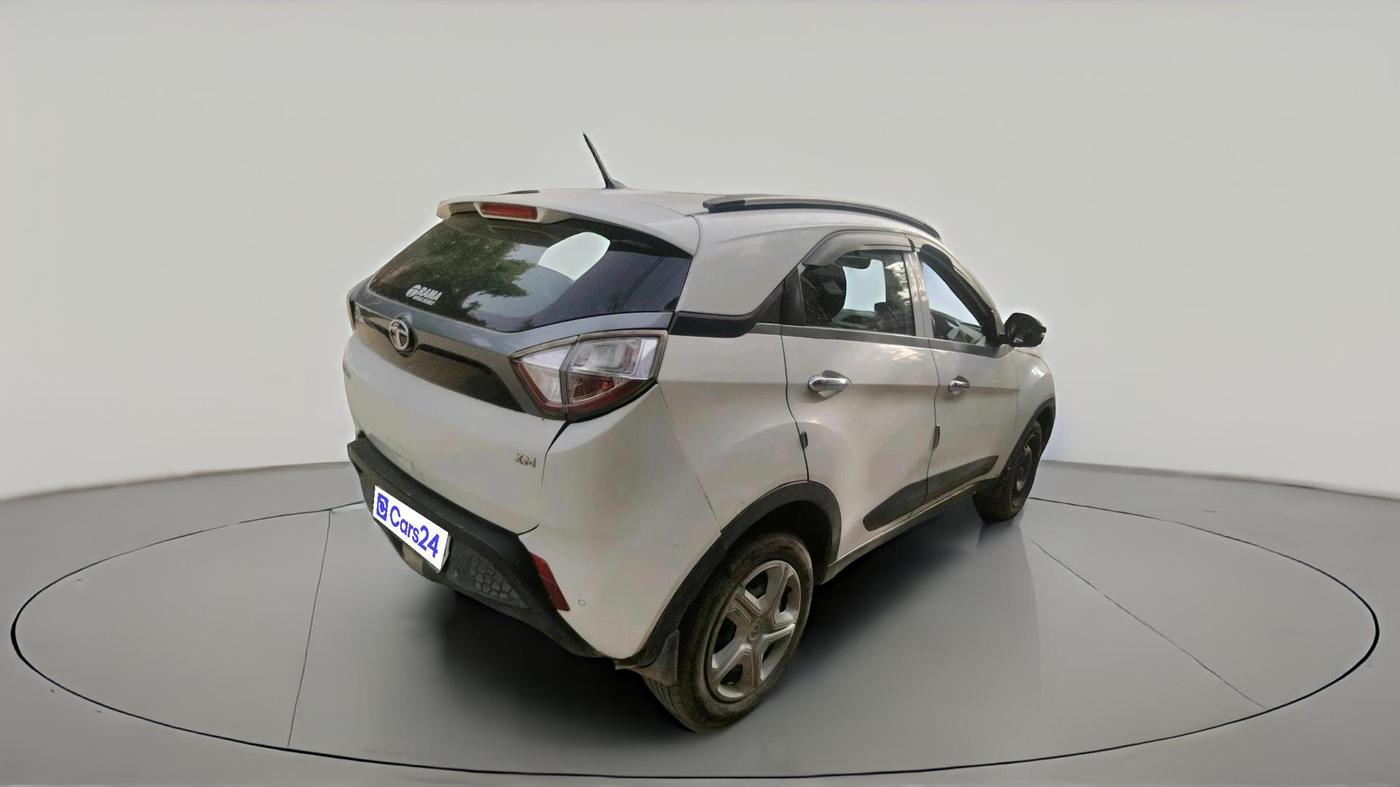2018 Tata NEXON XM PETROL, Petrol, Manual, 1,23,393 km, exterior