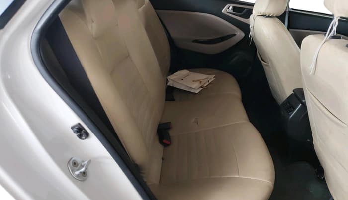2015 Hyundai Elite i20 MAGNA 1.2, CNG, Manual, 1,87,110 km, interior