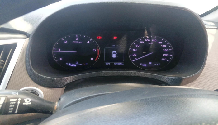 2017 Hyundai Creta SX (O) 1.6 DIESEL, Diesel, Manual, 1,34,386 km, interior