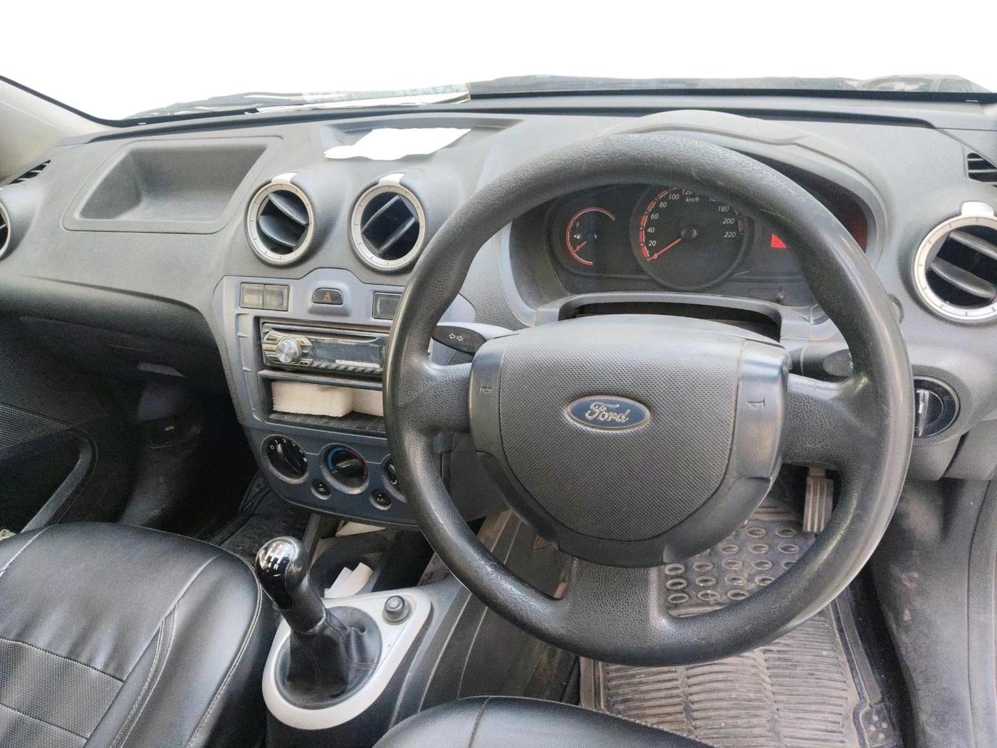 2013 Ford Figo EXI 1.4 DIESEL, Diesel, Manual, 2,11,775 km, interior