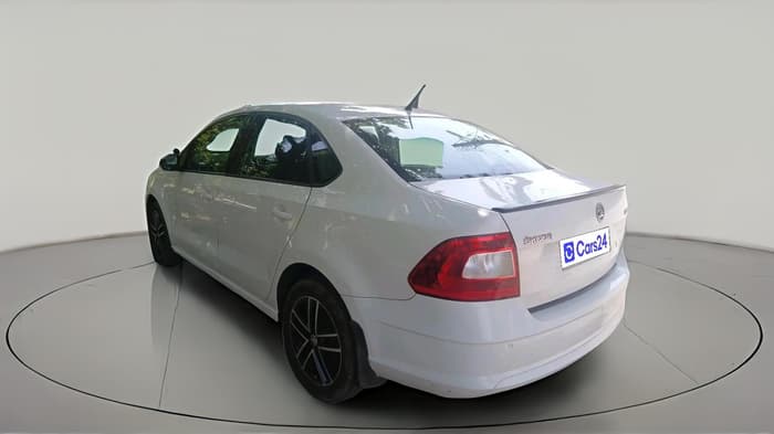 2017 Skoda Rapid STYLE 1.5 TDI, Diesel, Manual, 2,08,010 km, exterior