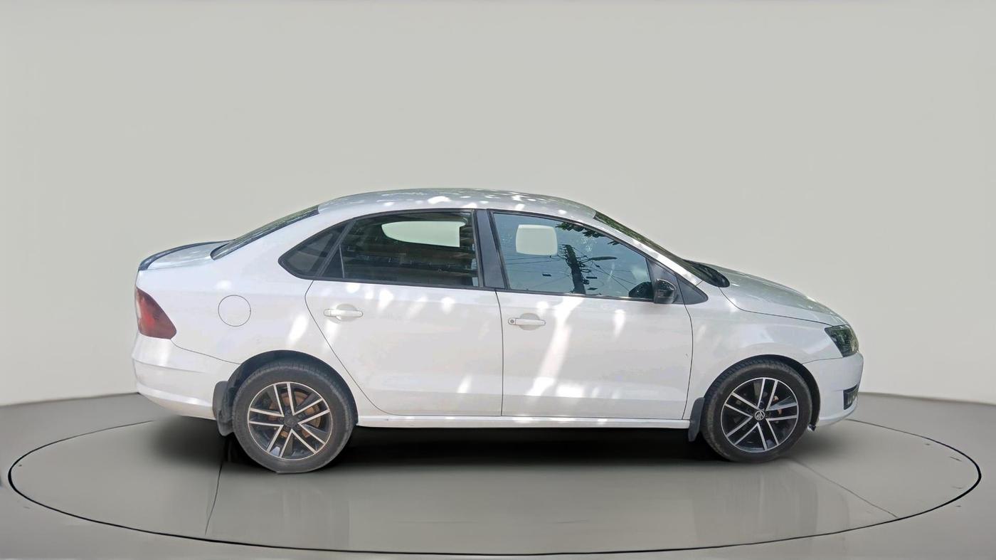 2017 Skoda Rapid STYLE 1.5 TDI, Diesel, Manual, 2,08,010 km, exterior