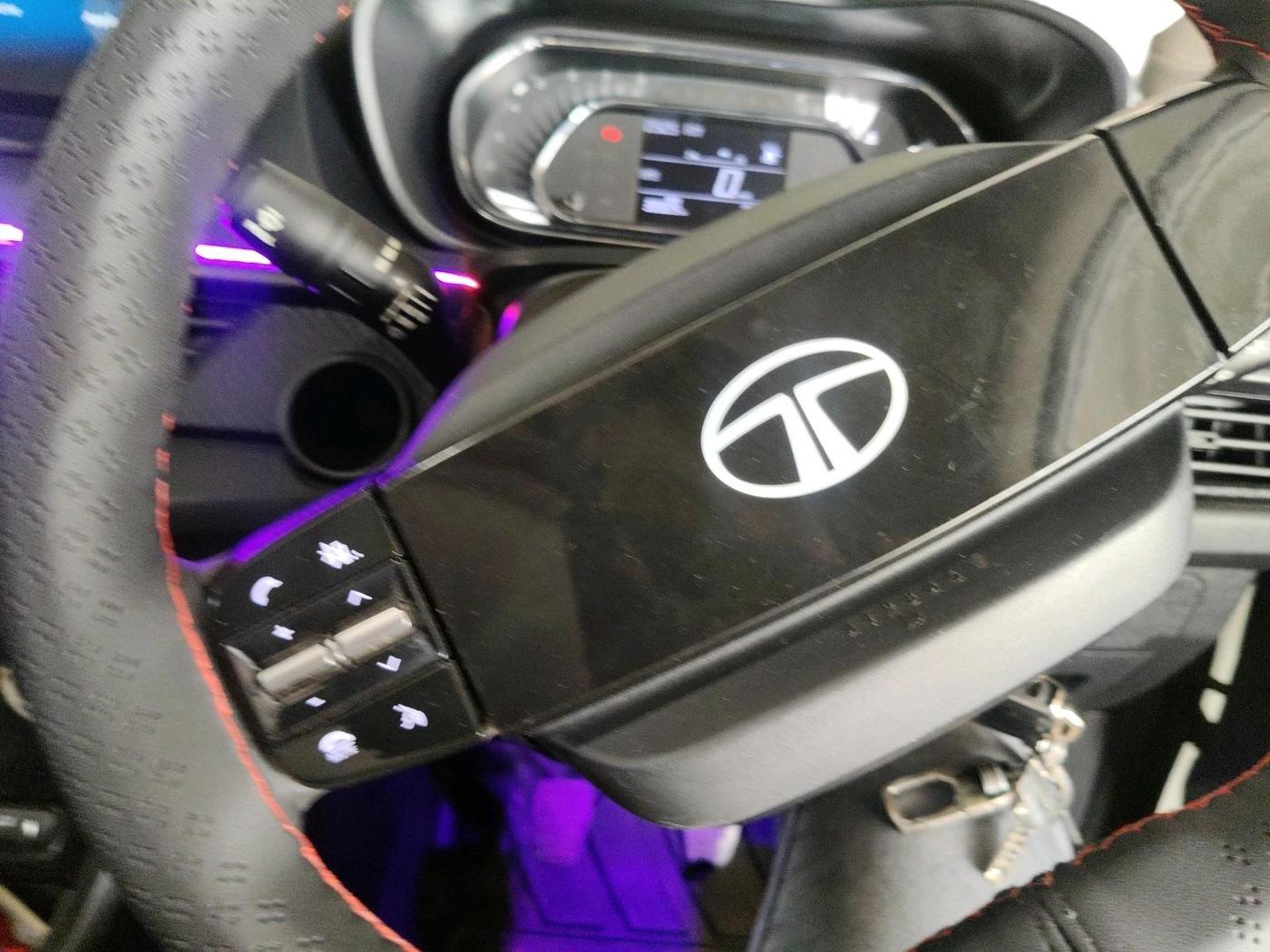2024 Tata NEXON SMART PLUS S 1.2 REVOTRON, Petrol, Manual, 39,310 km, interior