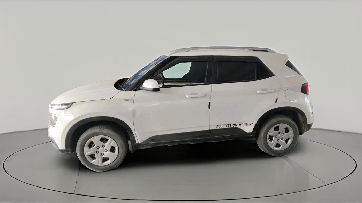 2021 Hyundai VENUE S 1.2, Petrol, Manual, 28,648 km, exterior