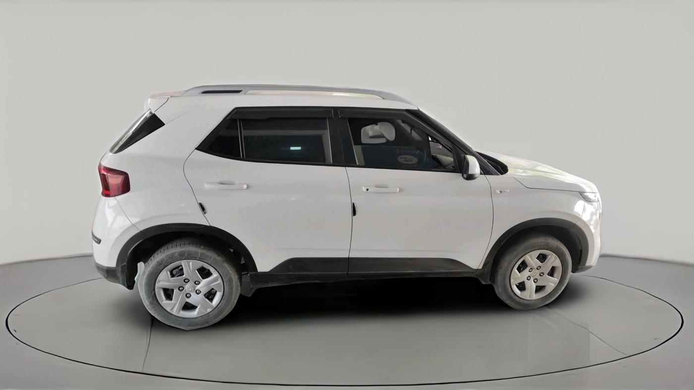 2021 Hyundai VENUE S 1.2, Petrol, Manual, 28,648 km, exterior