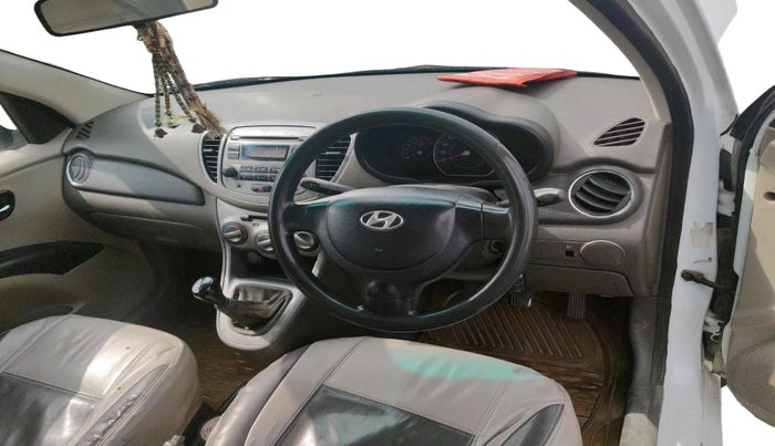 2011 Hyundai i10 MAGNA 1.2, Petrol, Manual, 96,793 km, interior