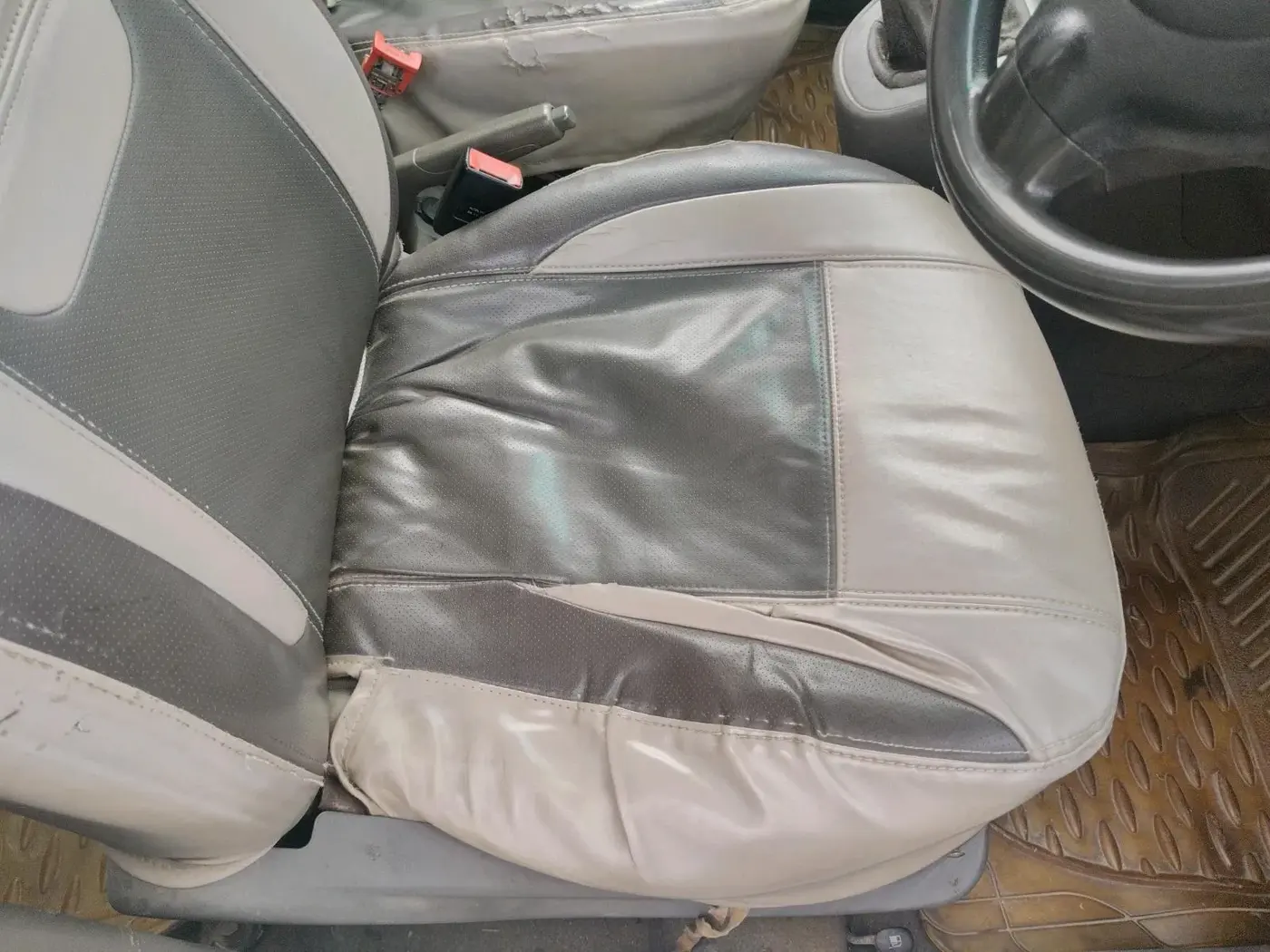 2011 Hyundai i10 MAGNA 1.2, Petrol, Manual, 96,793 km, interior